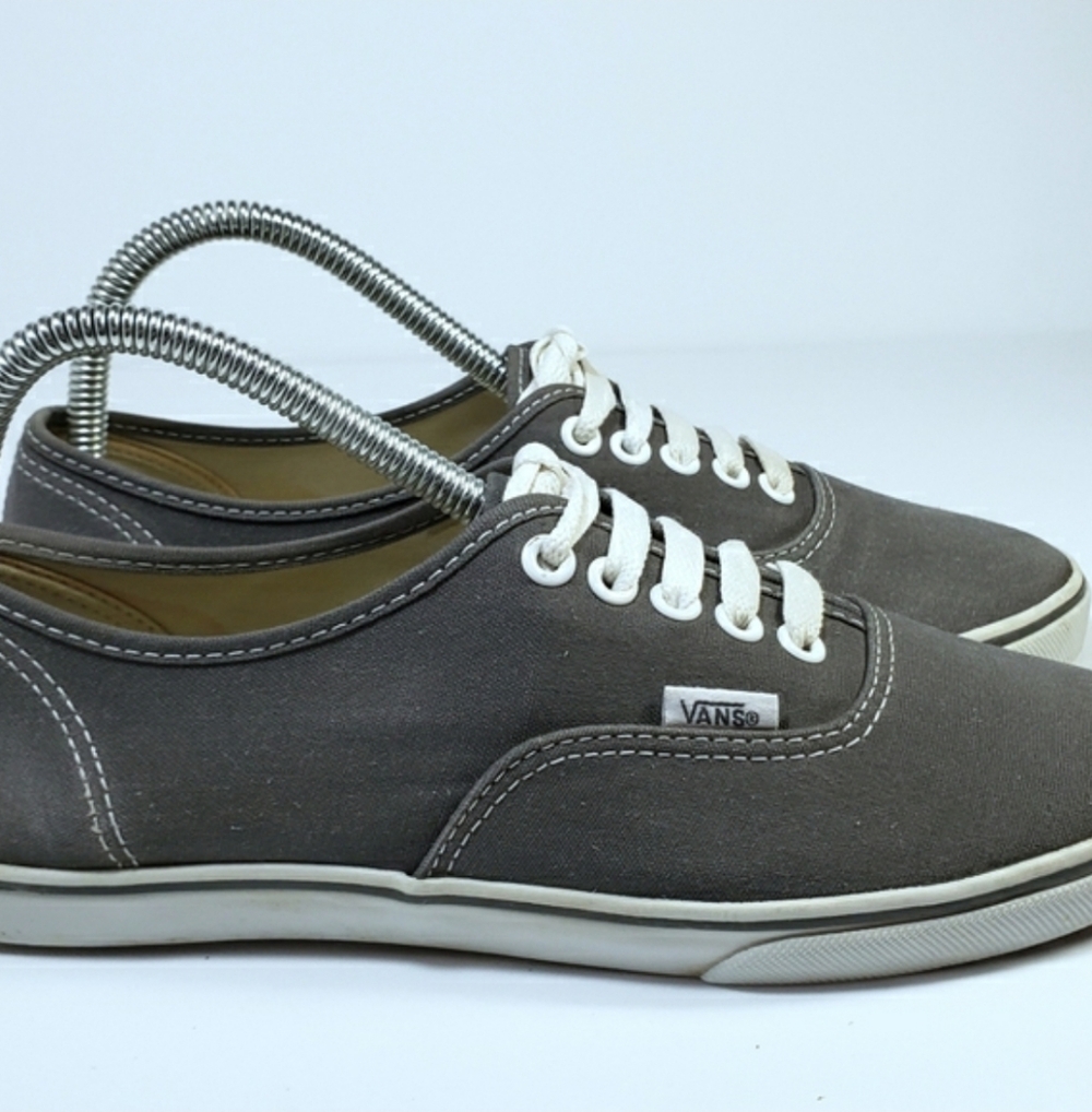 Vans Off The Wall Classic Skate Shoes Sneaker